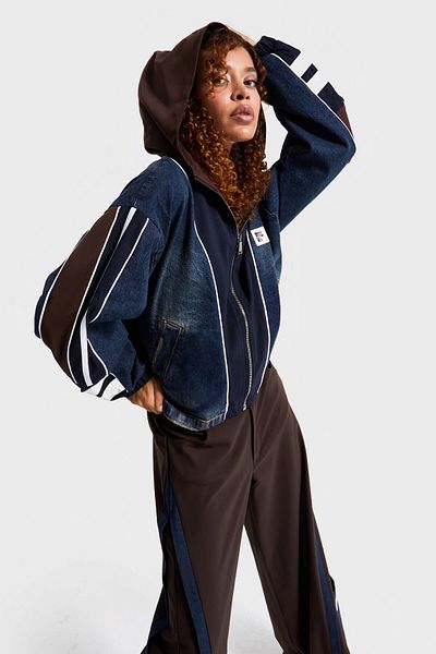 its basic Women's Denim Color Denim Woven Double Piece Fabric Oversized Hooded Design Denim Jacket