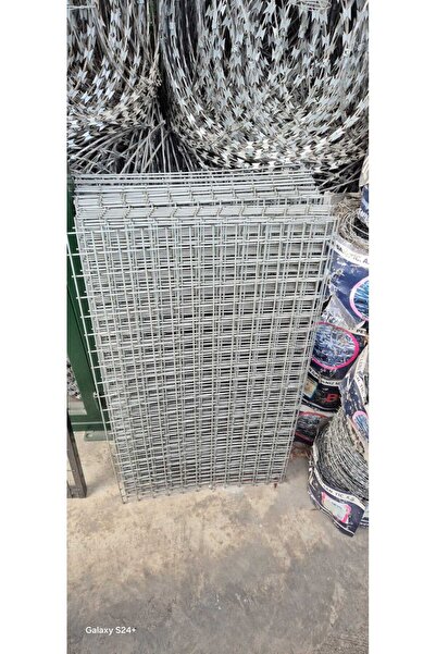 ÖR-AS TEL ÖRGÜ & PANEL ÇİT SİSTEMLERİ Hasır Tel 4 Göz Arası 3mm Kalınlık ( 90 cm Yükseklik x 50 cm Eni ) - 2- Adet