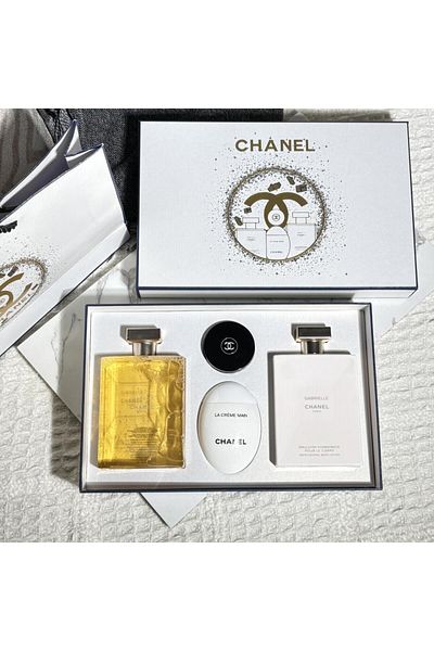 Dior Chanel Gabrielle Moisturizing Body Cream Set Chanel Gabrielle Moisturizing Body Cream: Nourishes the skin