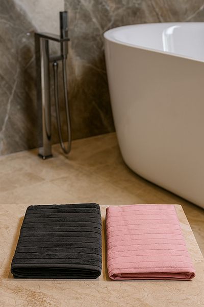 LaraLisa 2Pcs 70X140 Bath Towels Made of Natural Combed Cotton Thread Absorb Water Quickly Stay Soft for Long Years
