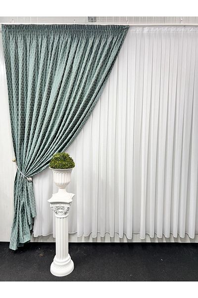 Metropolitan Concept Baroque drapery, worked on 10 cm wide rejansa.