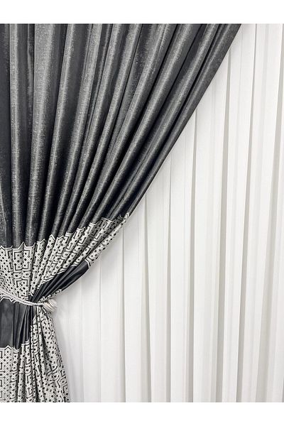 Metropolitan Concept Byblos drapery, worked on 10 cm wide rejansa