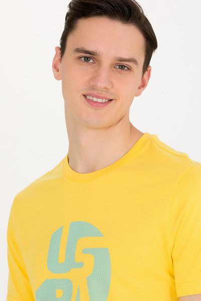 U.S. Polo Assn. T-shirt with a low neckline and text print