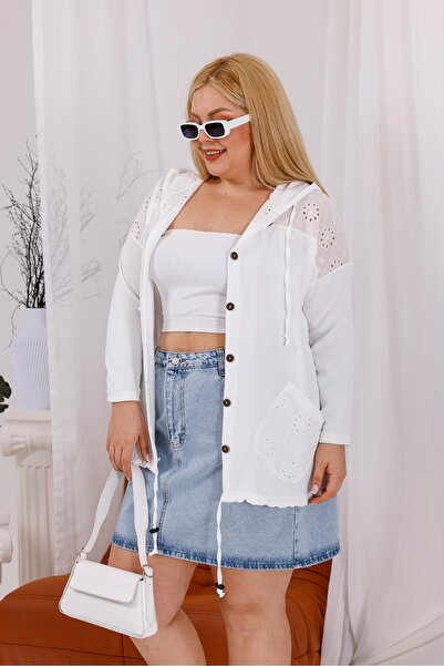 Siyezen Υφασμάτινη μπλούζα Ayrobin με λεπτομέρεια από φλοράλ σχέδιο, σε μεγάλ...