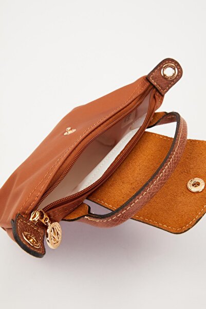 Levidor Camel Deri Kapak Detaylı El Çantası