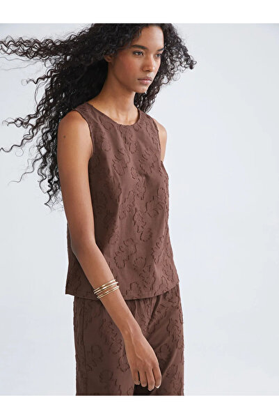 LC Waikiki LCW Vision Kahverengi Bisiklet Yaka Nakışlı Bluz