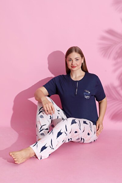 PİJAMOOD KADIN BATTAL BEDEN KISA KOLLU YARIM PAT PİJAMA TAKIMI