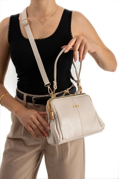 Classbag Women's Cream Kisslock Buckle-Two Strap Multi-Compartment Shoulder Bag