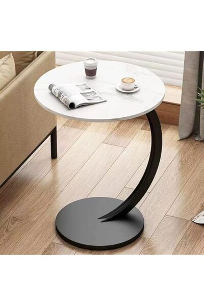 Generic طاولة جانبية دائرية منظمة للمنزل على الطراز الحديث وطاولة قهوة على شك...