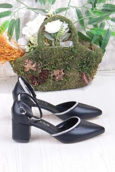 fort 053-11 Piping Stone Ankle Strap Low Heel Women's Shoes