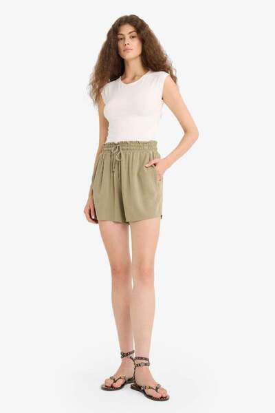 DeFacto Normal Beli Lastikli Cepli Krinkıl Viskon Şort F3101AX25HS