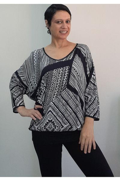 Mertcan Butik Black Print V-Neck Hem Cuff Bat Three-Quarter Sleeve Combed Viscose T-Shirt