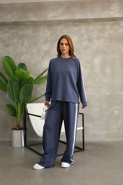 02Lady Fashion Piping Detailed Wide Leg Modal Fabric Tracksuit Set