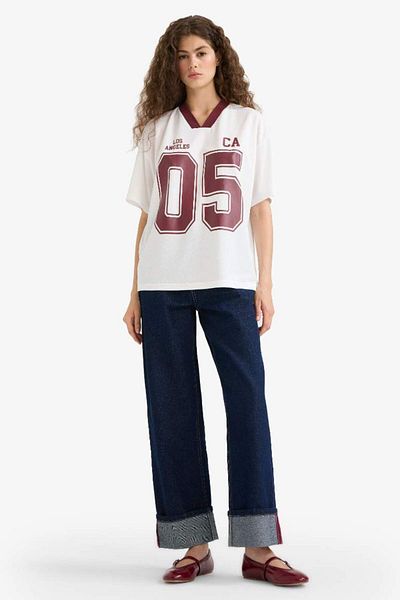 DeFacto New Season Oversize Wide Fit V-Neck Printed Jersey Fabric Short Sleeve T-Shirt