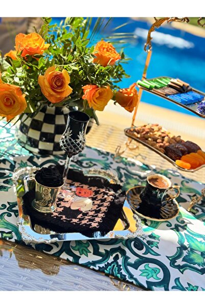 Merve Kaymakcı Алфред презентационна подложка