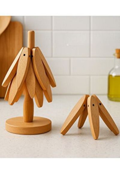 Single Set of 4 Bamboo Tree Trivets with Stand Heat Resistant Cup and Pot Bottom Folding Trivets