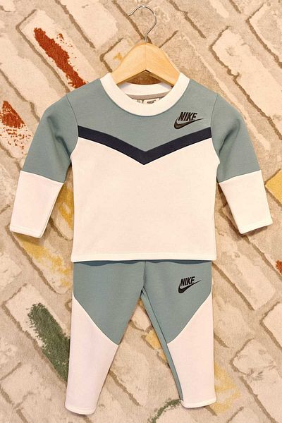 SULİFESTORE Double Suit with V Strip