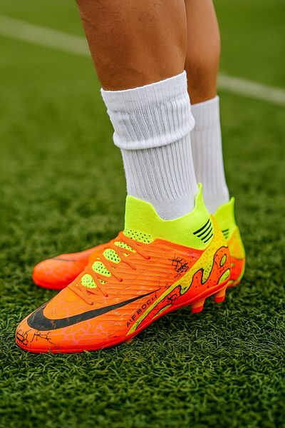 LALİGA "Men's Grass Field Football Cleats Orange-Yellow Color High-Top Lightweight Model"
