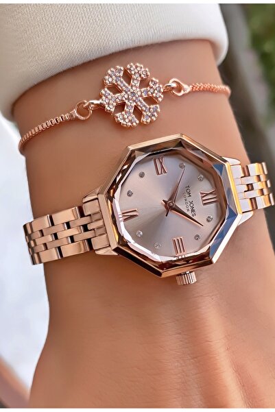 Tom Jones ساعة يد نسائية مقاومة للماء بلون ذهبي وردي - هدية سوار