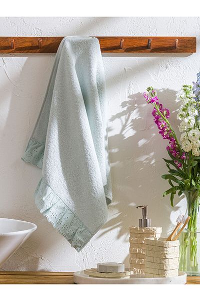 LC Waikiki Quality Parts from Celebi Store |   Green Ruffle Detailed Cotton Face Towel 50X80 cm