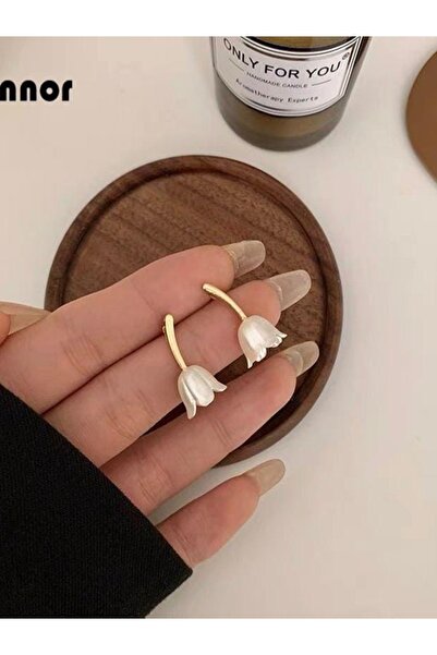 Shisa Jewel Minimal beyaz lale küpe, S925 gümüş küpe post. Kadınlar için.(A50)