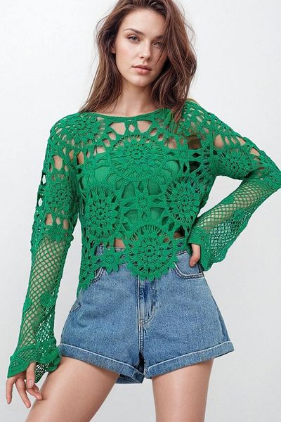 VAGGON Lace Embroidered Blouse