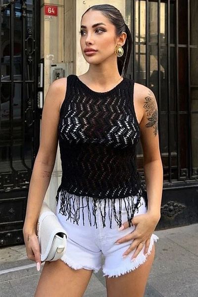 VAGGON Crew Neck Sleeveless Tassel Blouse