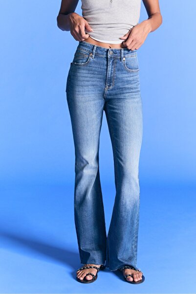 Stradivarius İspanyol paça slim fit jean