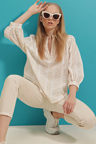 VAGGON Women's Ecru Judge Collar Fisto and Embroidery Embroidered Linen Woven Blouse Prmx9012