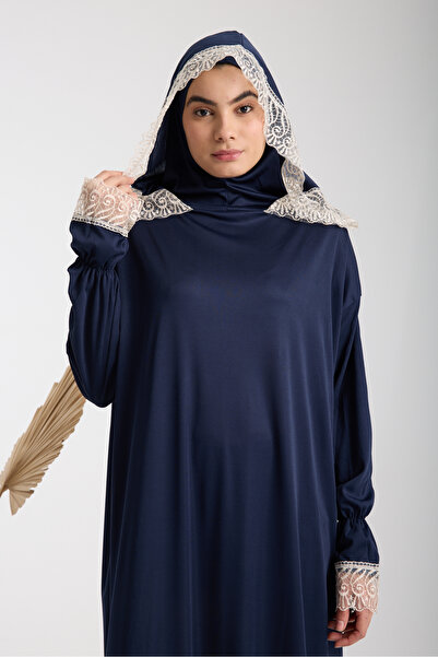 AKPİYYER Tek parça kapşonlu boneli kadin namaz elbisesi