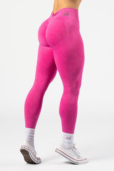Nebbia TOTALLY SEAMLESS 303 pink seamless high waist push-up leggings