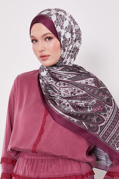 Levidor Burgundy Spiral Pattern Indian Silk Shawl