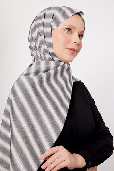 Levidor Anthracite Verona Shawl
