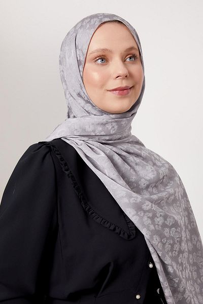 Levidor Gray Leopard Pattern Italian Jacquard Shawl