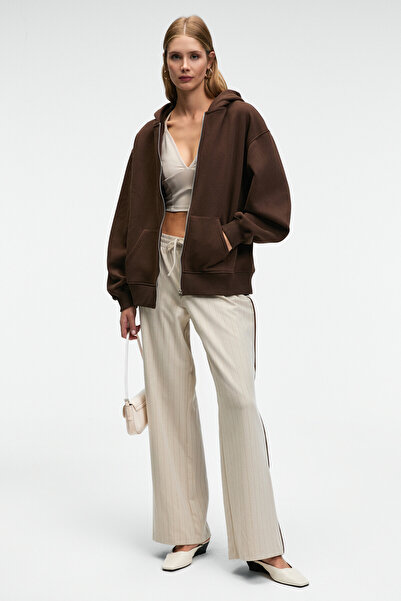 GRIMELANGE VALENYA Kadın Oversize Kapüşonlu Balon Kollu Metal Fermuarlı Kahverengi Sweatshirt