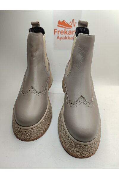 NEWGÜLTEKİN HAKİKİ DERİ LASTİK DETAYLI RAHAT KALIN TABAN ŞIK VE MODERN TASARIM