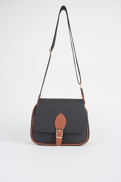 Vivaq Women's Clover Black-Tan 4-Pocket Zipper and Snap Closure Arm and Shoulder Bag
