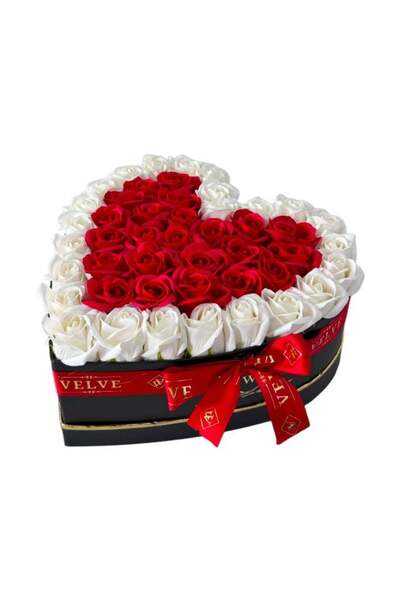 velve Aranjament floral Passion cutie inima cu 45 trandafiri sapun, Rosu-Alb,...