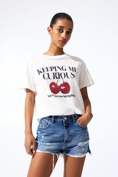 Pull & Bear Cherry T-shirt