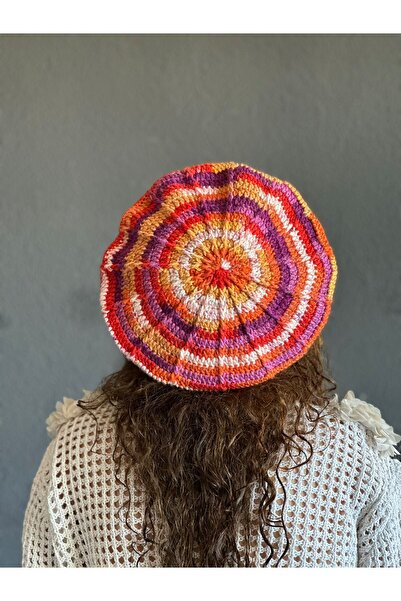 Gönülden Tasarım Hand Knitted French Painter Women's Beanie