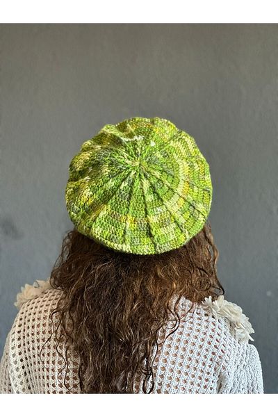 Gönülden Tasarım Hand Knitted French Painter Women's Beanie Green