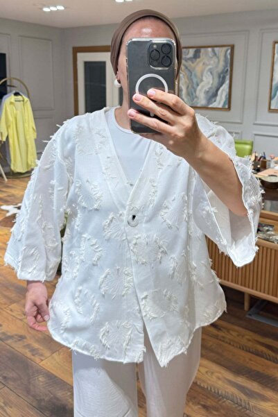 Hatun Atila Textured V-Neck Single Button Jacket and Wide Leg Pants Two-Piece Suit 8883 - White