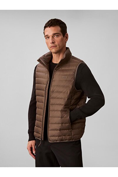 Calvin Klein SLVLSS LT WT NYLON PUFFER VEST