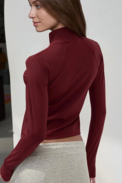 Hiccup Slim Fit Knitted Stand Collar Zippered Active Top