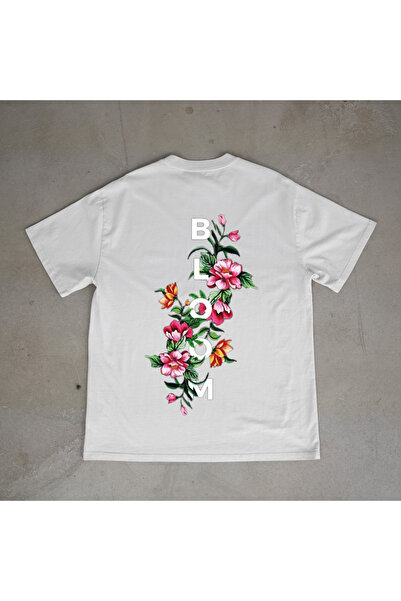 urbvn تي شيرت أبيض كبير الحجم مطبوع بتصميم Bloom