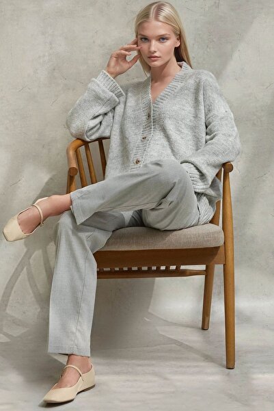 Hiccup Thick V-Neck Knitted Cardigan