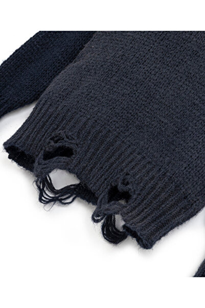 Twist Sweater with Aging Effect and Slogan