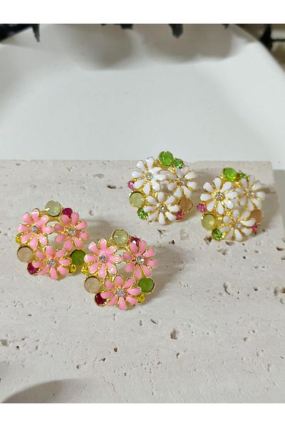 mos&more 2 Pairs, Pink and White Enamel Gold Daisy Earring Set