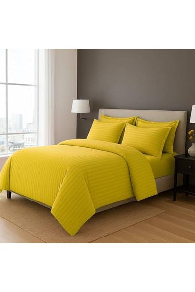 MAXQON 6-Piece Duvet Cover Set – Includes 1 Duvet Cover, 1 Fitted Sheet, 4 Pillowcases (Gold, King)