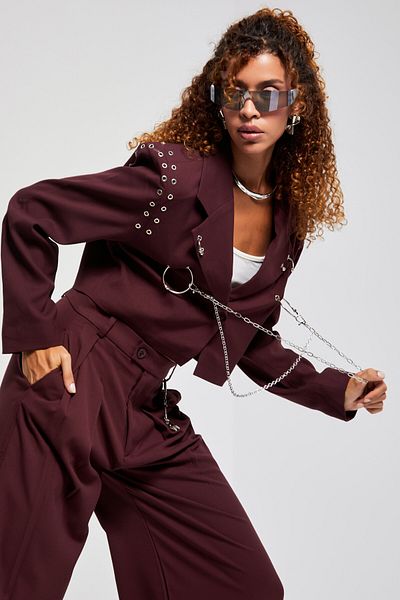 its basic Women's Burgundy Color Bird's Eye Detailed Crop Fit Special Design Fabric Jacket